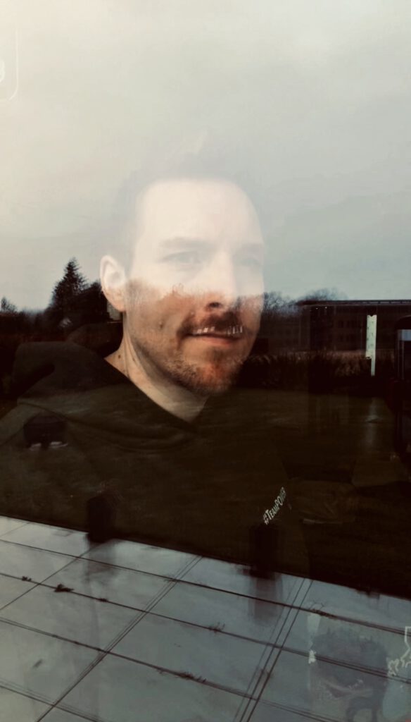 Kontakt - Thomas Mül13r Kontakt - Thomas Mül13r